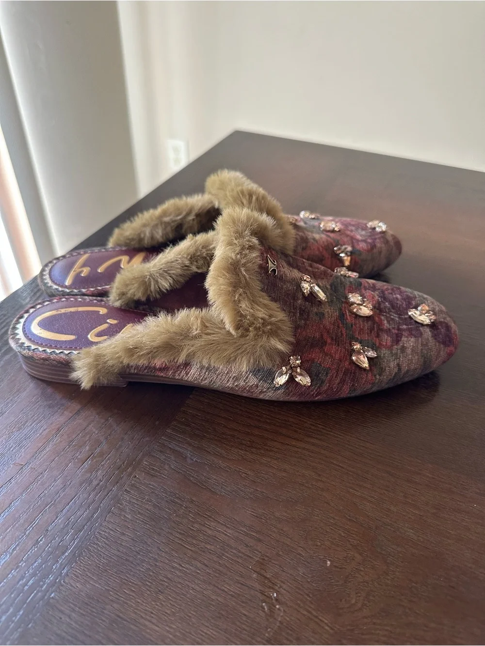 Floral Embroidered Shearling Espadrille Mule in Burgundy